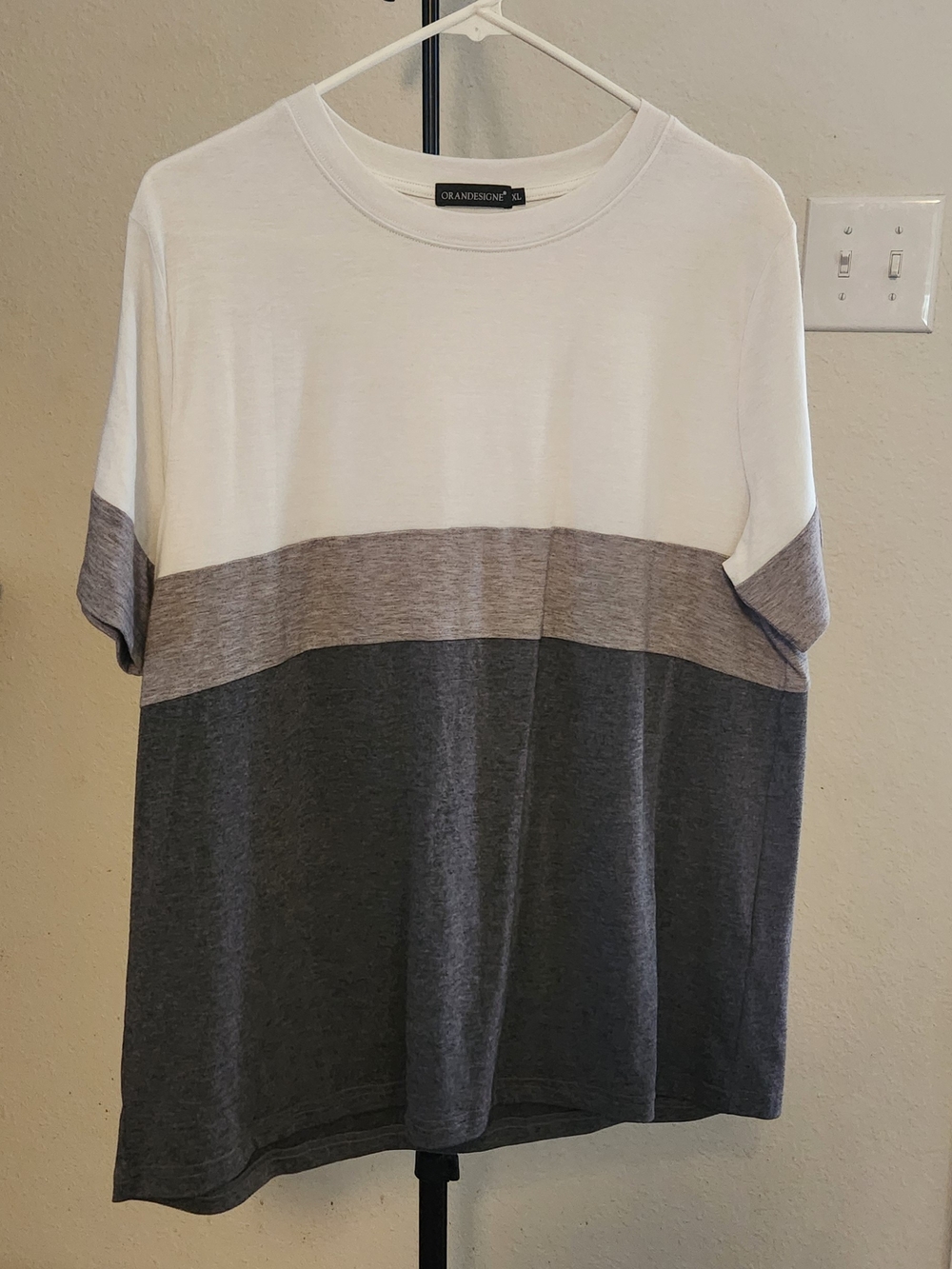 Colorblock Short Sleeve Tee in White, Light Gray & Dark Gray